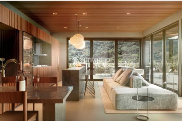 Casa à venda com 257m², 3 quartos, 3 suítes, 1 vaga no bairro Lagoa da Conceição em Florianópolis