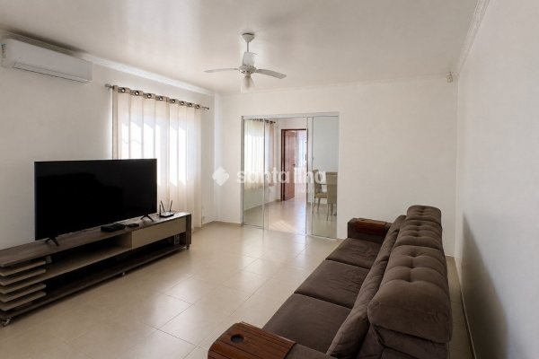 Casa à venda com 214m², 3 quartos, 1 suíte, 5 vagas no bairro Campeche em Florianópolis