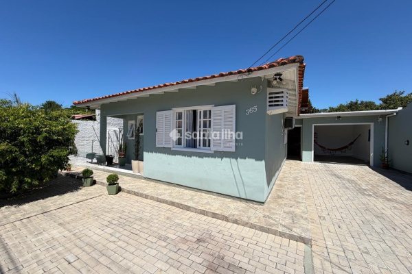 Casa à venda com 116m², 2 quartos, 4 vagas no bairro Campeche em Florianopolis