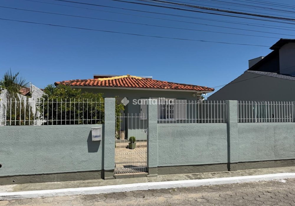 Casa à venda com 116m², 2 quartos, 4 vagas no bairro Campeche em Florianopolis - Foto 1