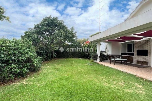 Casa em Condomínio à venda com 460m², 5 quartos, 5 suítes, 4 vagas no bairro Morro das Pedras em Florianópolis