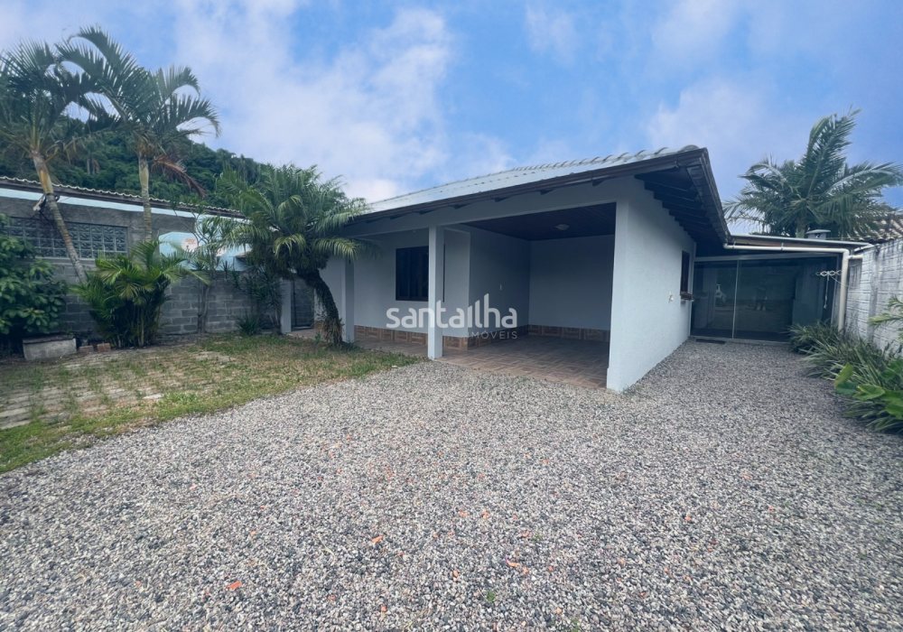 Casa à venda com 76m², 2 quartos, 3 vagas no bairro Rio Tavares em Florianópolis - Foto 1