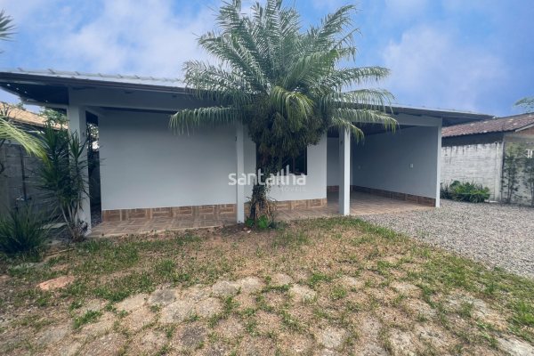 Casa à venda com 76m², 2 quartos, 3 vagas no bairro Rio Tavares em Florianópolis