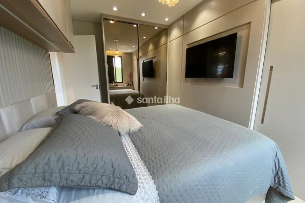 Apartamento à venda com 67m², 2 quartos, 1 suíte, 1 vaga no bairro João Paulo em Florianópolis