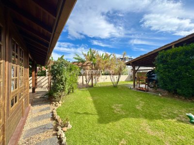 Casa à venda com 79m², 3 quartos, 2 vagas no bairro Campeche em Florianópolis - Foto 5