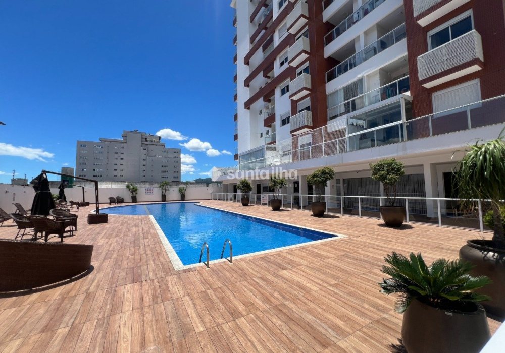 Apartamento à venda com 156m², 3 quartos, 1 suíte, 1 vaga no bairro Agronômica em Florianópolis - Foto 1
