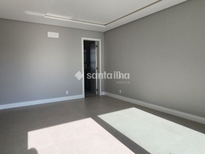 Casa à venda com 365m², 4 quartos, 4 suítes, 4 vagas no bairro Lagoa da Conceição em Florianópolis - Foto 35