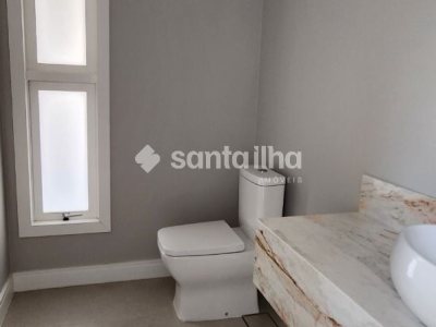 Casa à venda com 365m², 4 quartos, 4 suítes, 4 vagas no bairro Lagoa da Conceição em Florianópolis - Foto 20