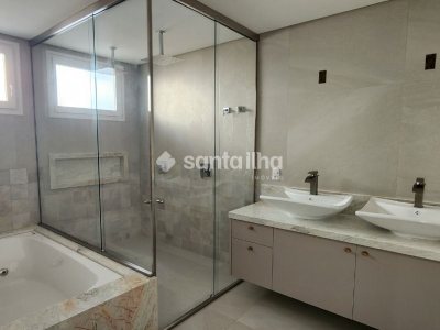 Casa à venda com 365m², 4 quartos, 4 suítes, 4 vagas no bairro Lagoa da Conceição em Florianópolis - Foto 26