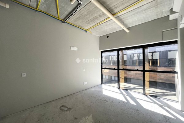 Sala/Conjunto para alugar ou comprar com 30m², 1 vaga no bairro Moenda em Florianópolis