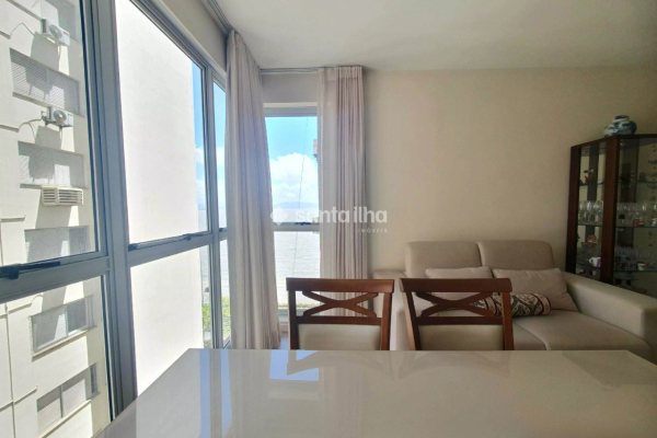 Apartamento à venda com 77m², 2 quartos, 1 suíte, 1 vaga no bairro Centro em Florianopolis