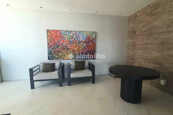 Apartamento à venda com 77m², 2 quartos, 1 suíte, 1 vaga no bairro Centro em Florianopolis