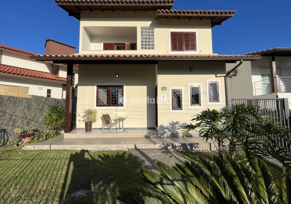 Casa para alugar ou comprar com 250m², 3 quartos, 1 suíte, 3 vagas no bairro Campeche em Florianópolis - Foto 1