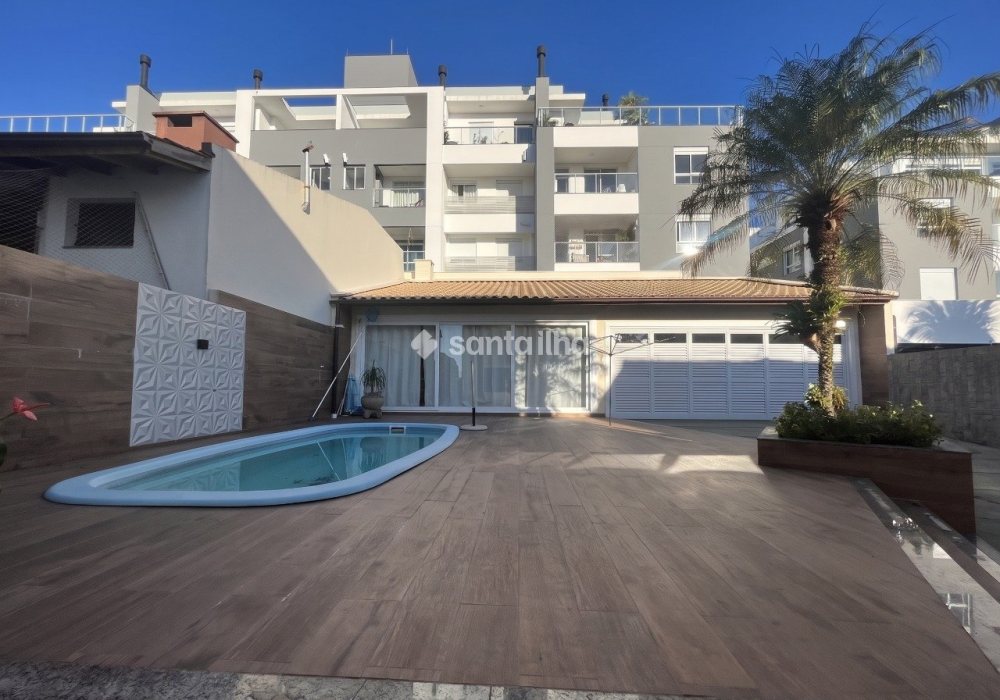 Casa para alugar ou comprar com 250m², 3 quartos, 1 suíte, 3 vagas no bairro Campeche em Florianópolis - Foto 1