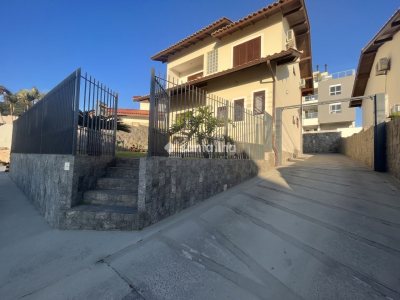 Casa para alugar ou comprar com 250m², 3 quartos, 1 suíte, 3 vagas no bairro Campeche em Florianópolis - Foto 38
