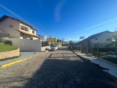 Casa para alugar ou comprar com 250m², 3 quartos, 1 suíte, 3 vagas no bairro Campeche em Florianópolis - Foto 40