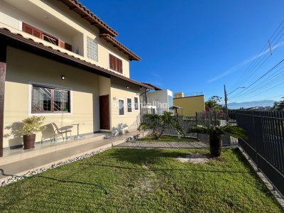 Casa para alugar ou comprar com 250m², 3 quartos, 1 suíte, 3 vagas no bairro Campeche em Florianópolis - Foto 3