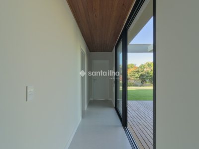 Casa em Condomínio à venda com 281m², 3 quartos, 3 suítes, 6 vagas no bairro Rio Tavares em Florianópolis - Foto 15