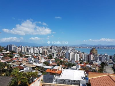 Casa à venda com 416m², 4 quartos, 2 suítes, 4 vagas no bairro Agronômica em Florianópolis - Foto 9