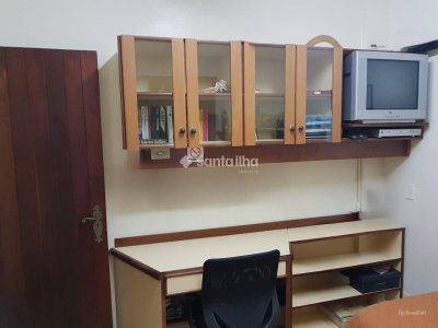 Casa à venda com 416m², 4 quartos, 2 suítes, 4 vagas no bairro Agronômica em Florianópolis - Foto 17