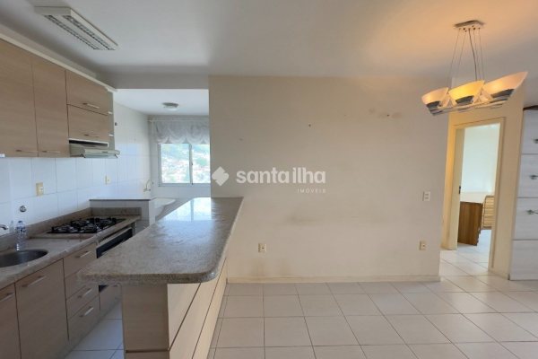 Apartamento à venda com 77m², 3 quartos, 1 suíte, 1 vaga no bairro Costeira do Pirajubaé em Florianópolis
