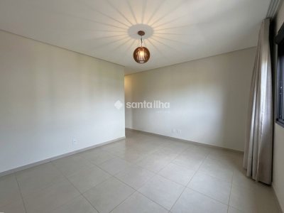 Casa para alugar com 201m², 3 quartos, 1 suíte, 2 vagas no bairro Campeche em Florianópolis - Foto 10