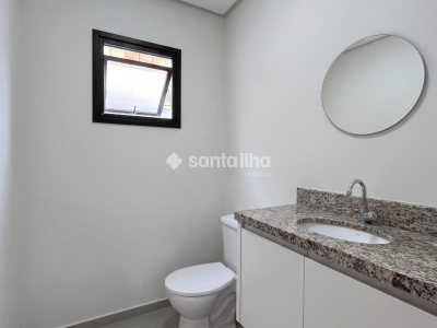 Casa para alugar com 201m², 3 quartos, 1 suíte, 2 vagas no bairro Campeche em Florianópolis - Foto 16