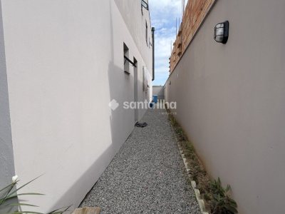 Casa para alugar com 201m², 3 quartos, 1 suíte, 2 vagas no bairro Campeche em Florianópolis - Foto 25