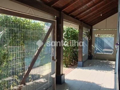 Casa à venda com 179m², 3 quartos, 1 suíte, 2 vagas no bairro Campeche em Florianópolis - Foto 25