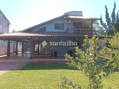 Casa à venda com 179m², 3 quartos, 1 suíte, 2 vagas no bairro Campeche em Florianópolis - Foto 22