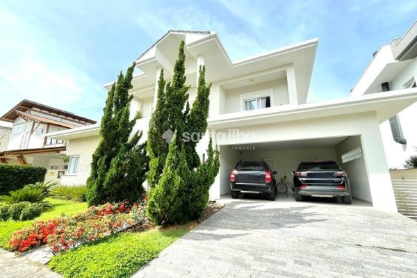 Casa para alugar ou comprar com 358m², 4 quartos, 4 suítes, 3 vagas no bairro Rio Tavares em Florianopolis