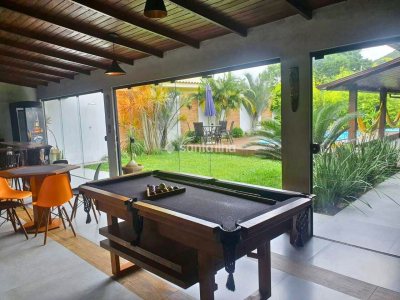 Casa à venda com 300m², 4 quartos, 1 suíte, 4 vagas no bairro Rio Tavares em Florianópolis - Foto 9