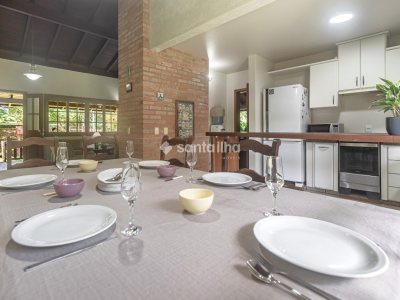 Casa para alugar com 271m², 4 quartos, 1 suíte, 2 vagas no bairro Campeche em Florianópolis - Foto 5