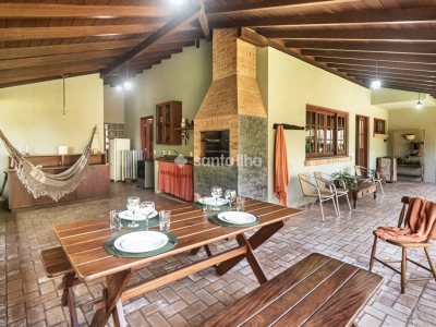 Casa para alugar com 271m², 4 quartos, 1 suíte, 2 vagas no bairro Campeche em Florianópolis - Foto 38