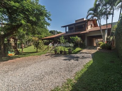 Casa para alugar com 271m², 4 quartos, 1 suíte, 2 vagas no bairro Campeche em Florianópolis - Foto 45