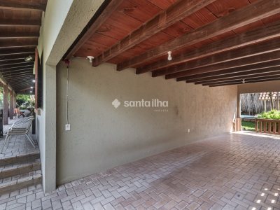 Casa para alugar com 271m², 4 quartos, 1 suíte, 2 vagas no bairro Campeche em Florianópolis - Foto 43