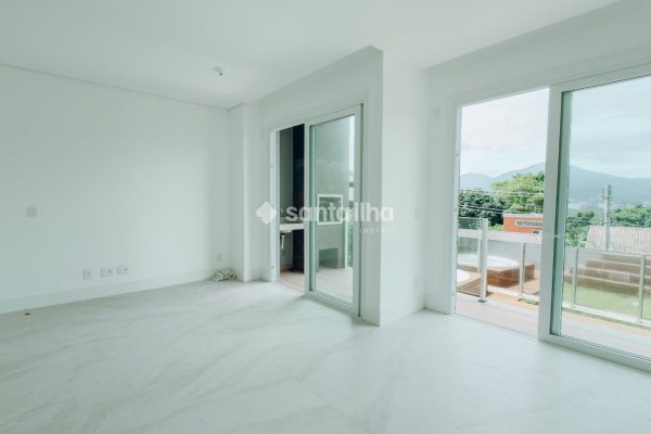 Apartamento à venda com 96m², 3 quartos, 1 suíte, 2 vagas no bairro João Paulo em Florianópolis