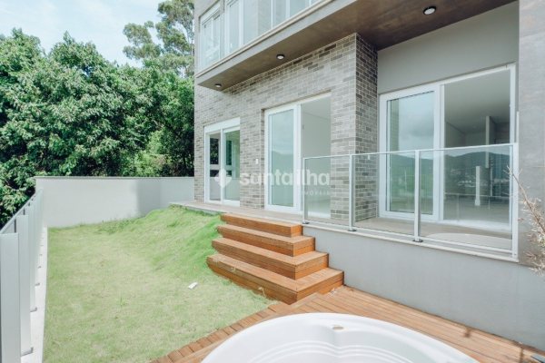 Apartamento à venda com 96m², 3 quartos, 1 suíte, 2 vagas no bairro João Paulo em Florianópolis