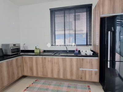 Casa à venda com 135m², 3 quartos, 1 suíte, 2 vagas no bairro Campeche em Florianópolis - Foto 11