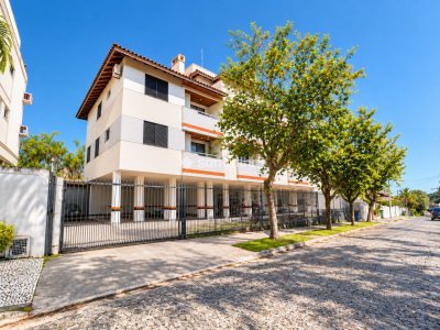 Cobertura à venda com 173m², 3 quartos, 1 suíte, 1 vaga no bairro Lagoa da Conceição em Florianópolis - Foto 2