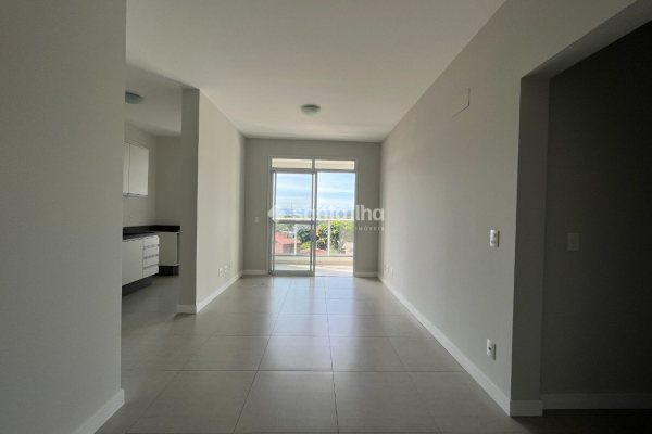 Apartamento para alugar com 80m², 2 quartos, 1 suíte, 1 vaga no bairro Campeche em Florianópolis
