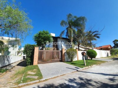 Casa para alugar com 350m², 7 quartos, 3 suítes, 2 vagas no bairro Novo Campeche em Florianópolis - Foto 20