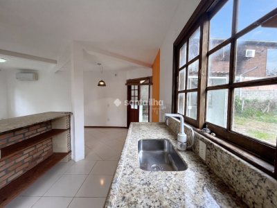 Casa para alugar com 110m², 3 quartos, 1 suíte, 4 vagas no bairro Ribeirão da Ilha em Florianópolis - Foto 6