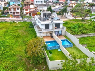 Casa à venda com 236m², 3 quartos, 3 suítes, 4 vagas no bairro Córrego Grande em Florianópolis - Foto 4