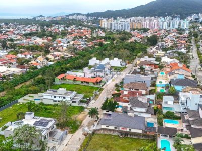 Casa à venda com 236m², 3 quartos, 3 suítes, 4 vagas no bairro Córrego Grande em Florianópolis - Foto 39