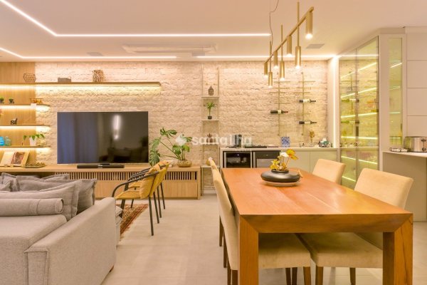 Casa à venda com 236m², 3 quartos, 3 suítes, 4 vagas no bairro Córrego Grande em Florianópolis