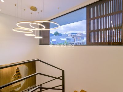 Casa à venda com 236m², 3 quartos, 3 suítes, 4 vagas no bairro Córrego Grande em Florianópolis - Foto 23