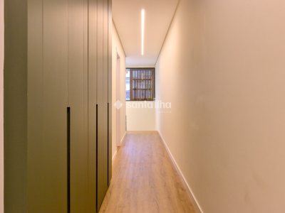 Casa à venda com 236m², 3 quartos, 3 suítes, 4 vagas no bairro Córrego Grande em Florianópolis - Foto 24