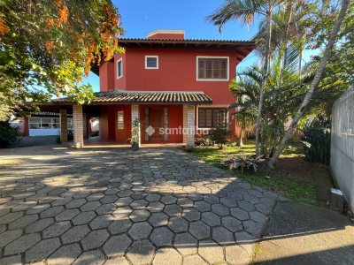 Casa para alugar com 220m², 4 quartos, 2 suítes, 5 vagas no bairro Campeche em Florianópolis - Foto 43