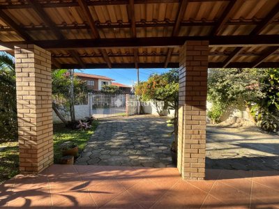 Casa para alugar com 220m², 4 quartos, 2 suítes, 5 vagas no bairro Campeche em Florianópolis - Foto 42